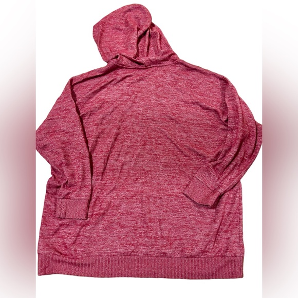 Torrid Super Soft Plush Tunic Hoodie in Jester Red - Size 2X (18-20) - Picture 5 of 8
